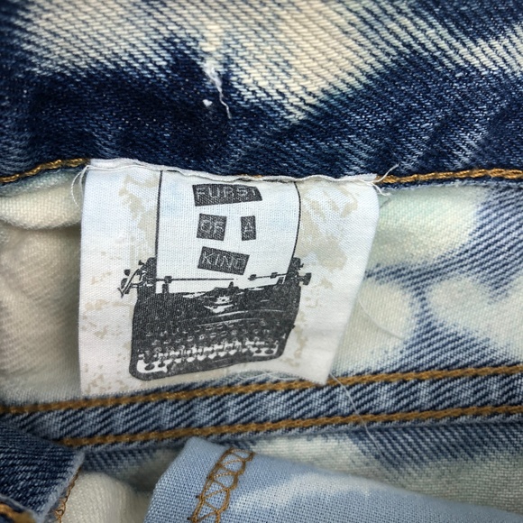 LF Furst of a Kind Tie Dye Levi’s 550 Cutoffs - Picture 6 of 7